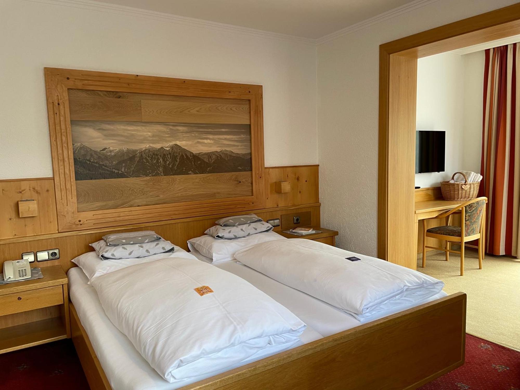 Hotel Voelserhof - Bergbahn Im Sommer 2025 Inklusive Бад Хофгаштайн Экстерьер фото
