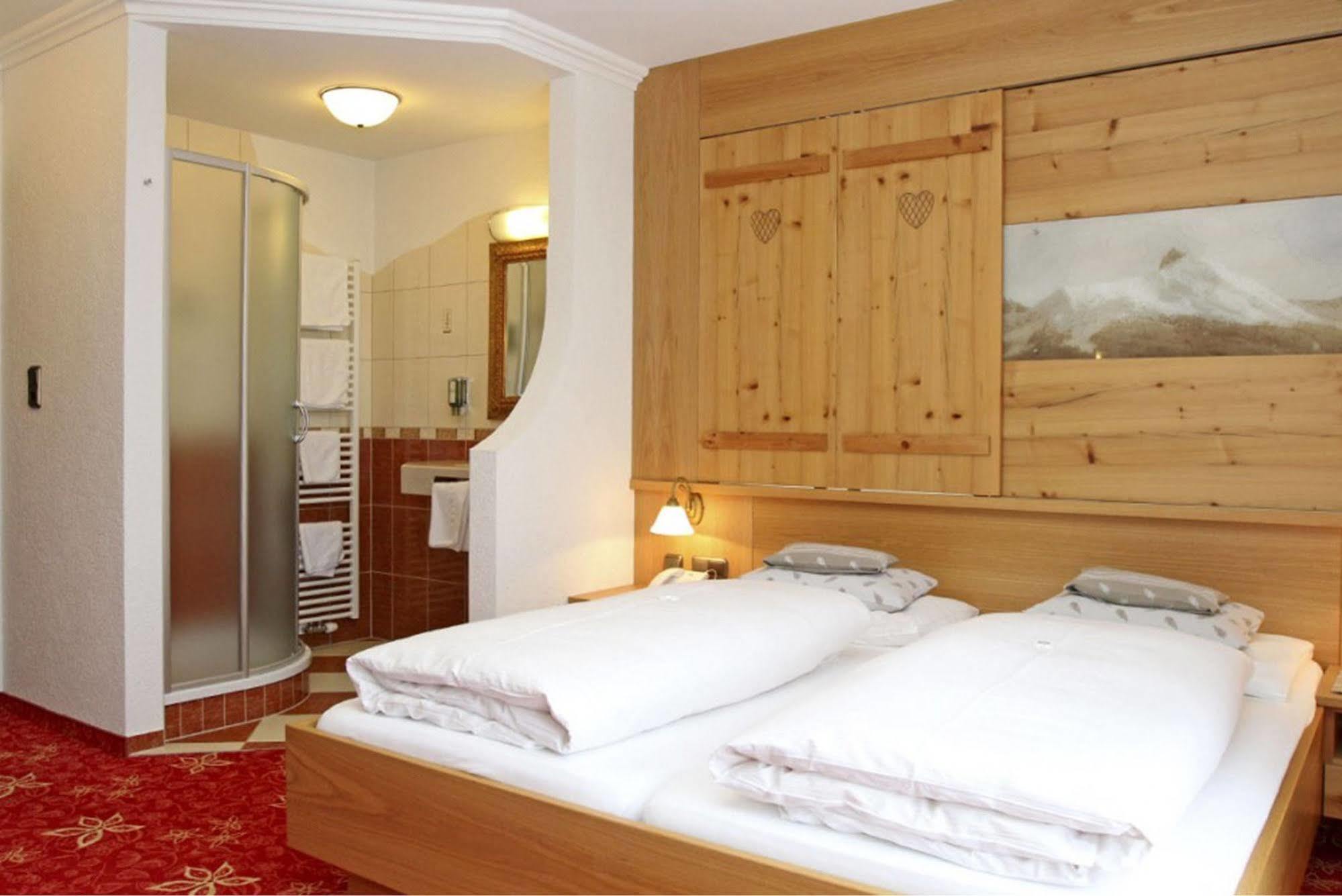 Hotel Voelserhof - Bergbahn Im Sommer 2025 Inklusive Бад Хофгаштайн Экстерьер фото