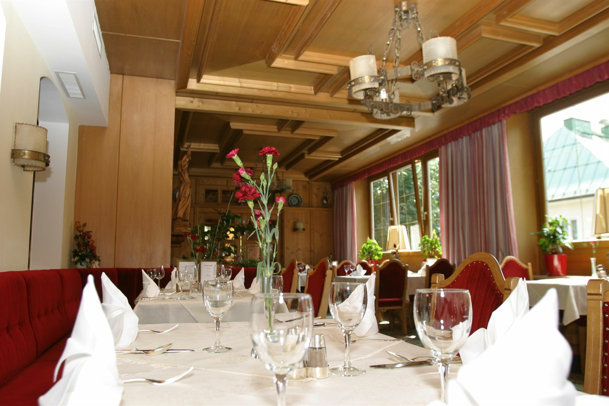 Hotel Voelserhof - Bergbahn Im Sommer 2025 Inklusive Бад Хофгаштайн Экстерьер фото